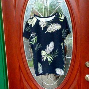 Croft & Barrow Black/Green Top Size M